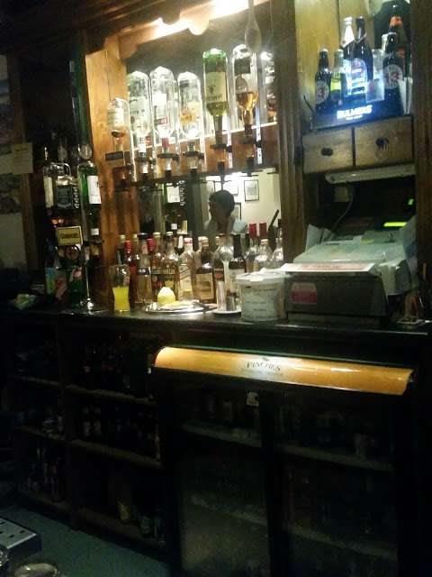 J Lee's Bar